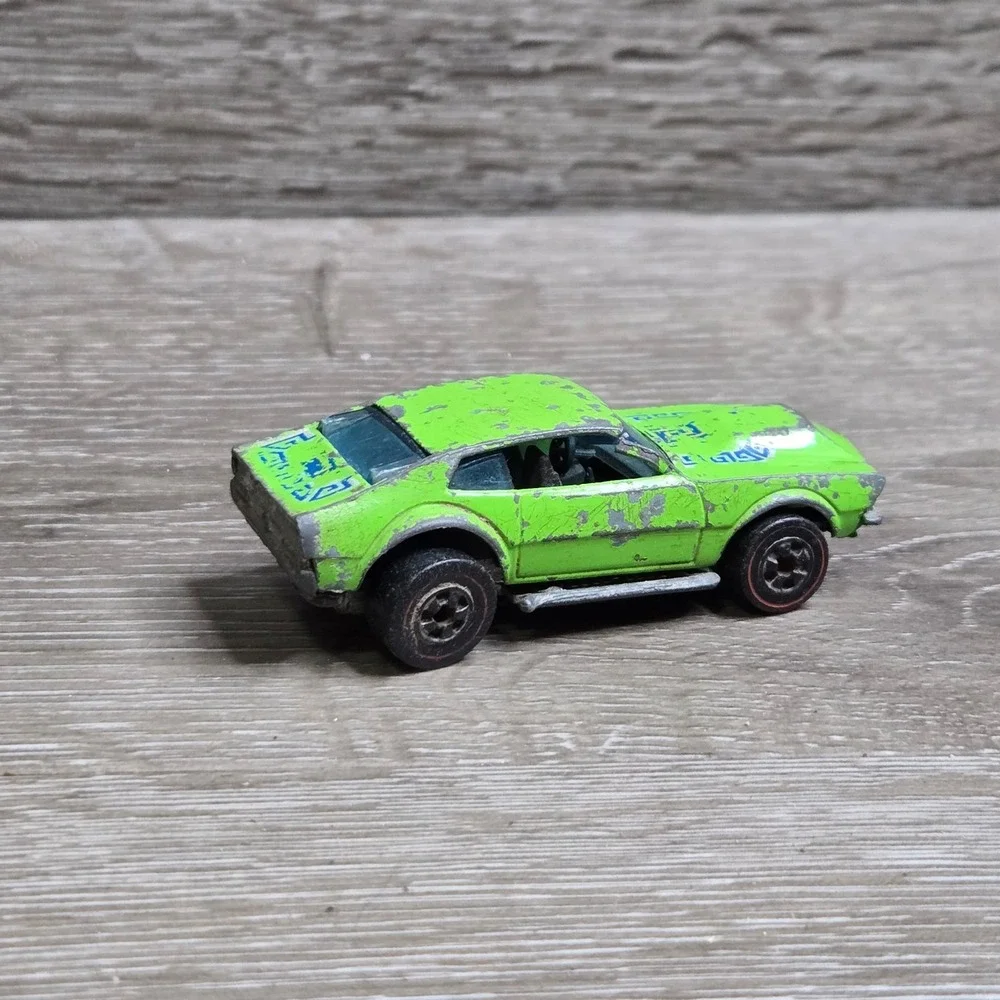 Hot Wheels Mighty Maverick Car Unisex 1:64 Light Green Redline Enamel Tested
